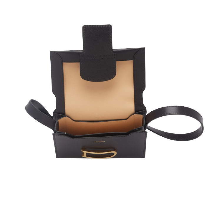 DELVAUX