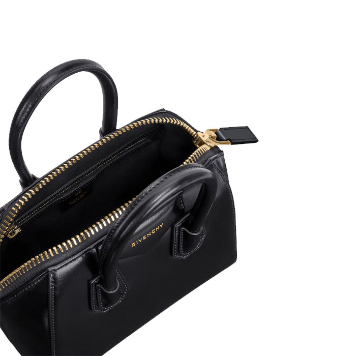 GIVENCHY