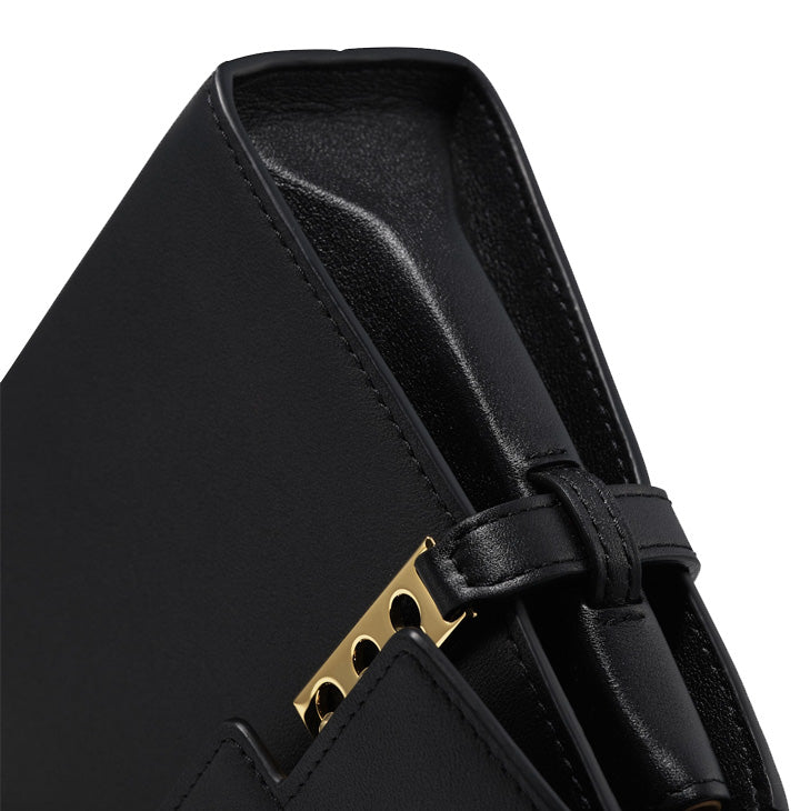 DELVAUX