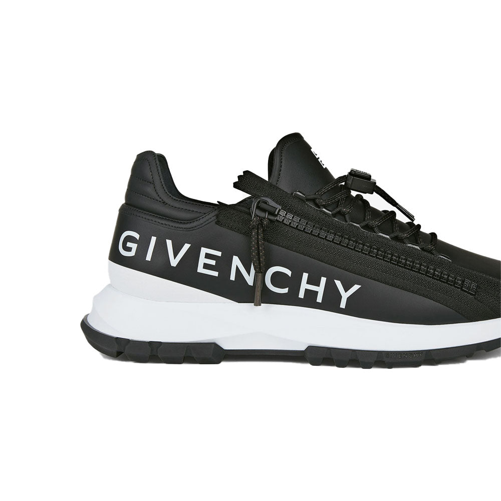 GIVENCHY