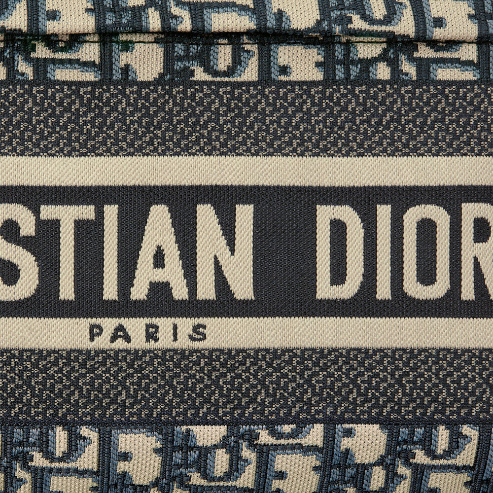 CHRISTIAN DIOR
