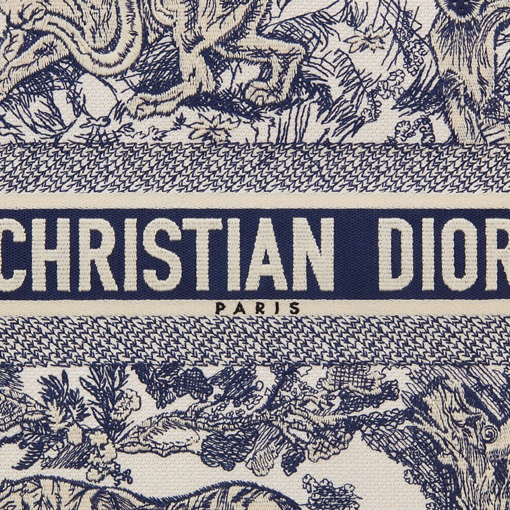 CHRISTIAN DIOR
