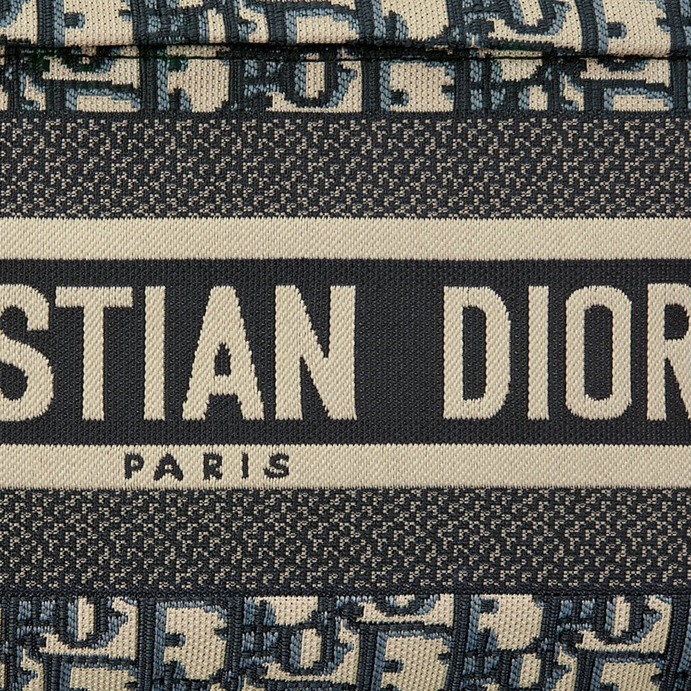 CHRISTIAN DIOR