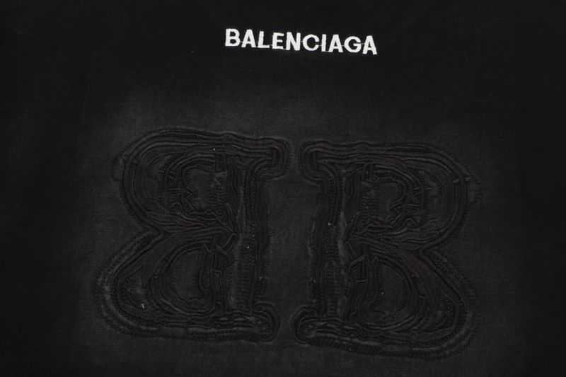 BALENCIAGA