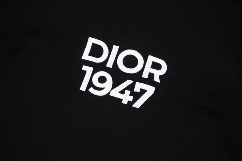 CHRISTIAN DIOR