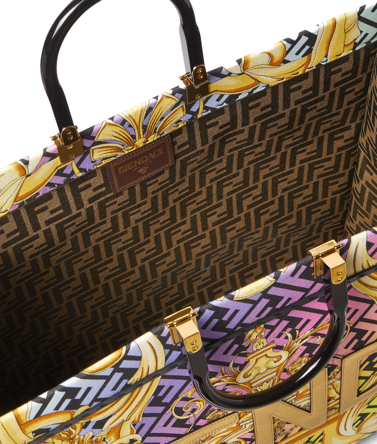 VERSACE