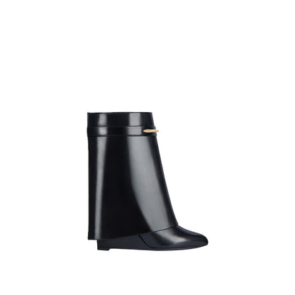 GIVENCHY