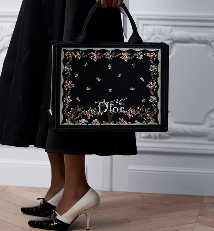 DIOR