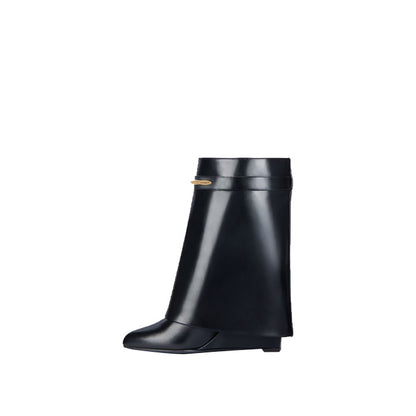 GIVENCHY