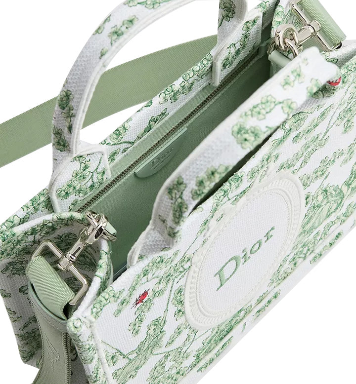 DIOR