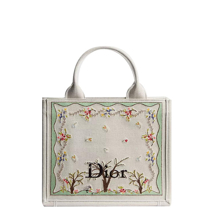 DIOR