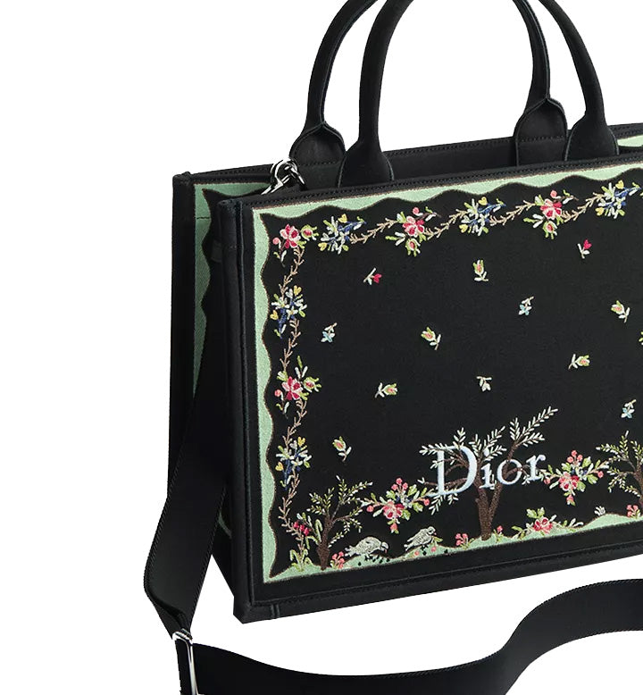 DIOR