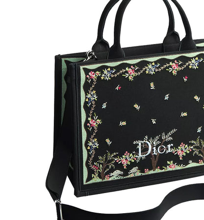 DIOR