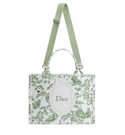 DIOR