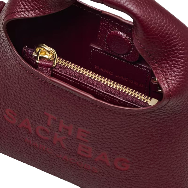 MARC JACOBS