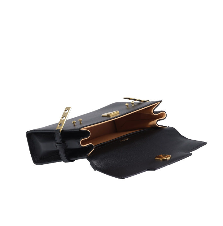 DELVAUX