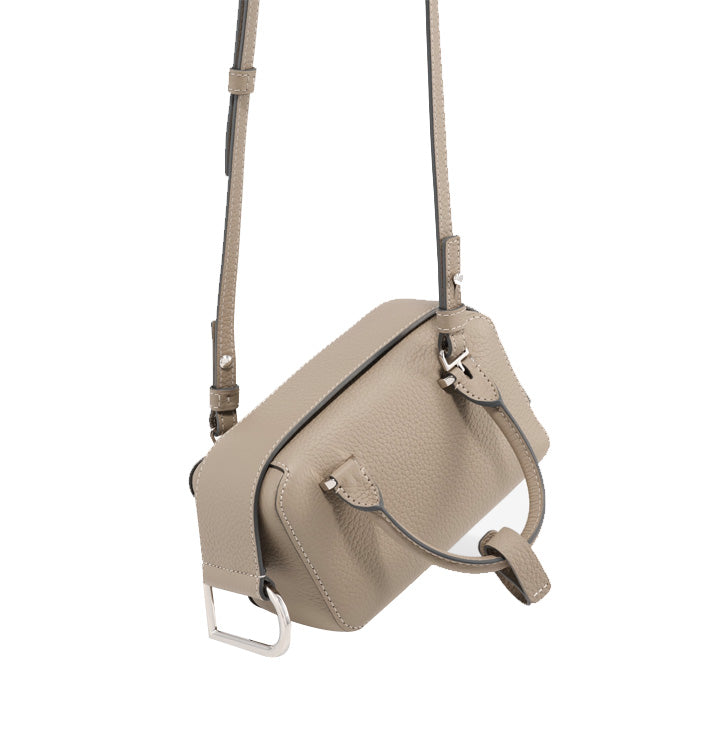 DELVAUX