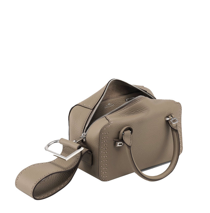 DELVAUX