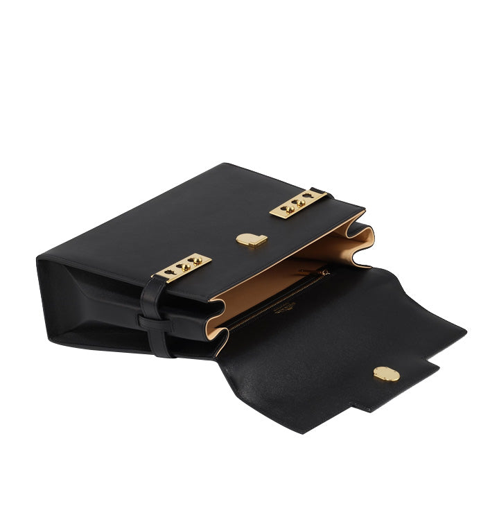 DELVAUX