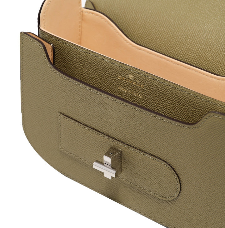 DELVAUX