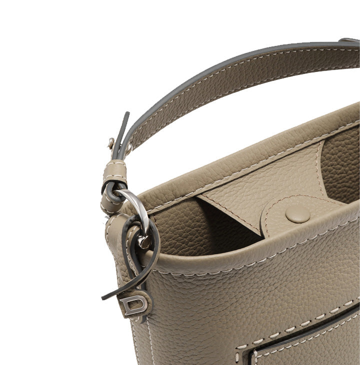 DELVAUX