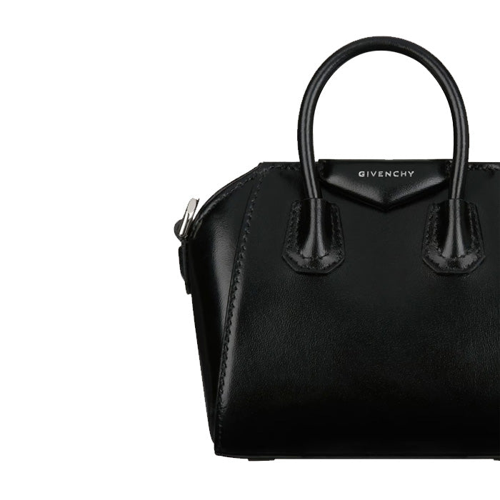 GIVENCHY