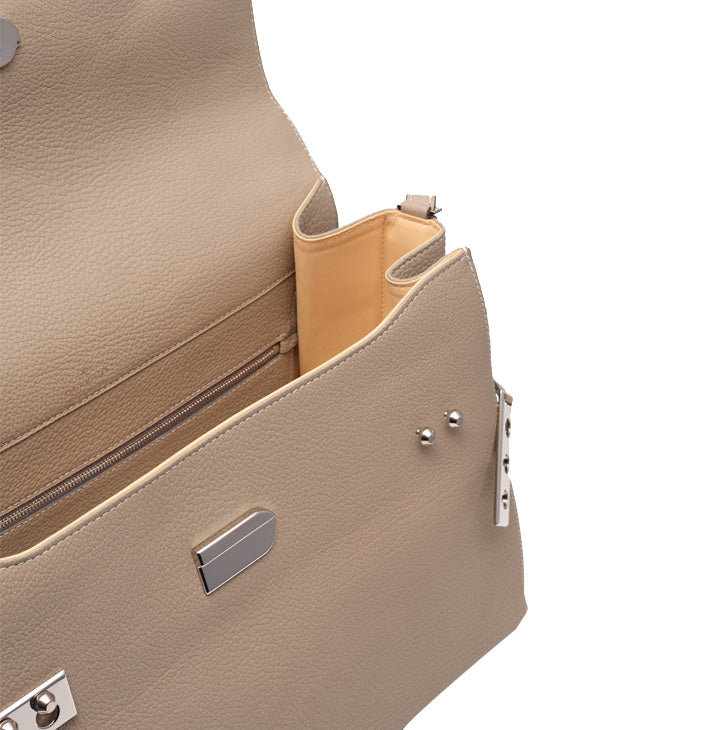 DELVAUX