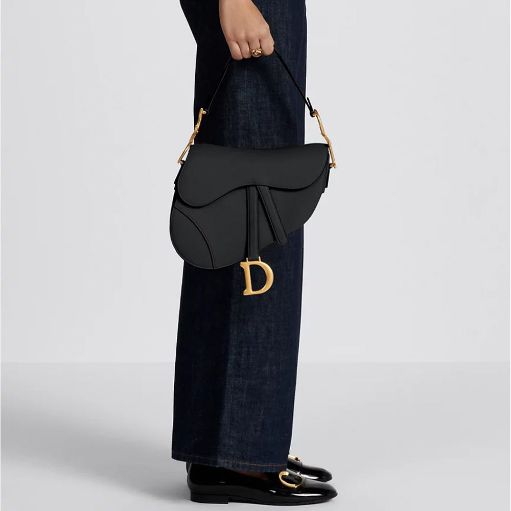 CHRISTIAN DIOR