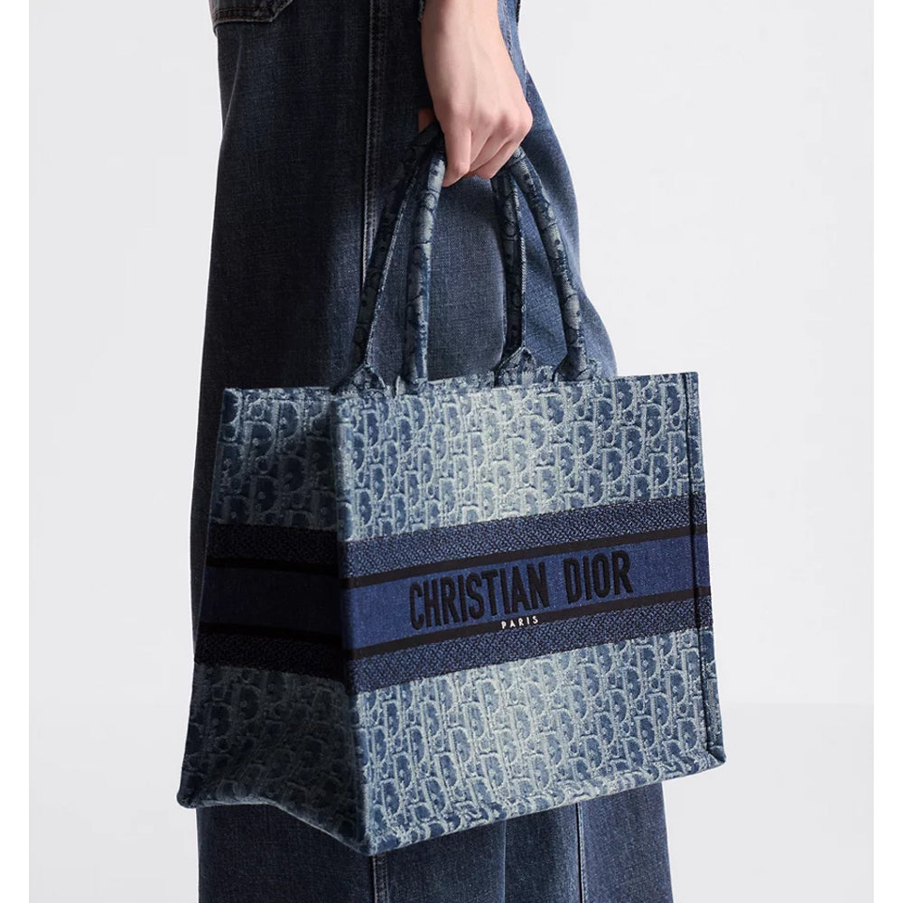 CHRISTIAN DIOR