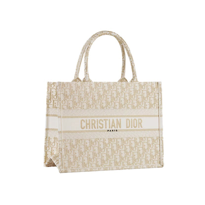 CHRISTIAN DIOR