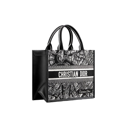 CHRISTIAN DIOR
