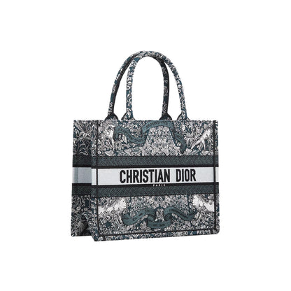 CHRISTIAN DIOR