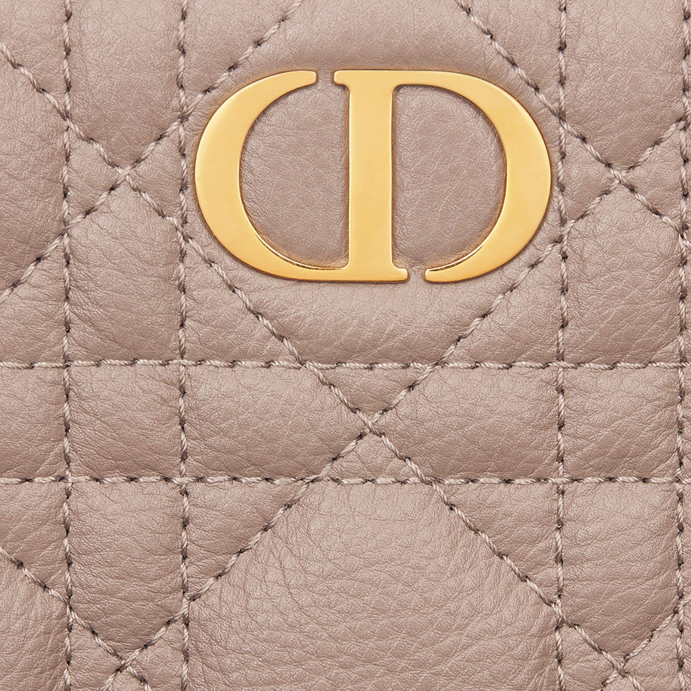 CHRISTIAN DIOR