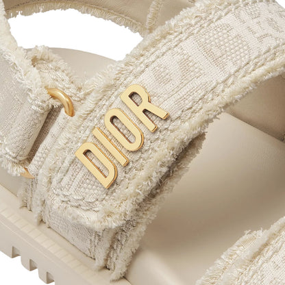 CHRISTIAN DIOR