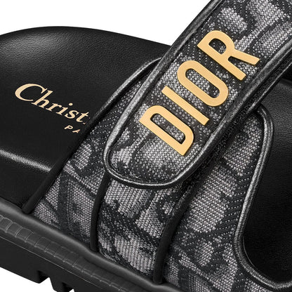 CHRISTIAN DIOR