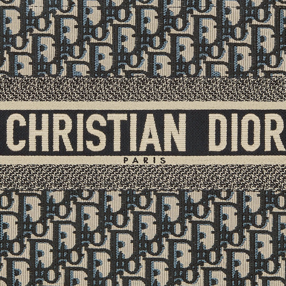 CHRISTIAN DIOR