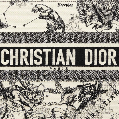 CHRISTIAN DIOR