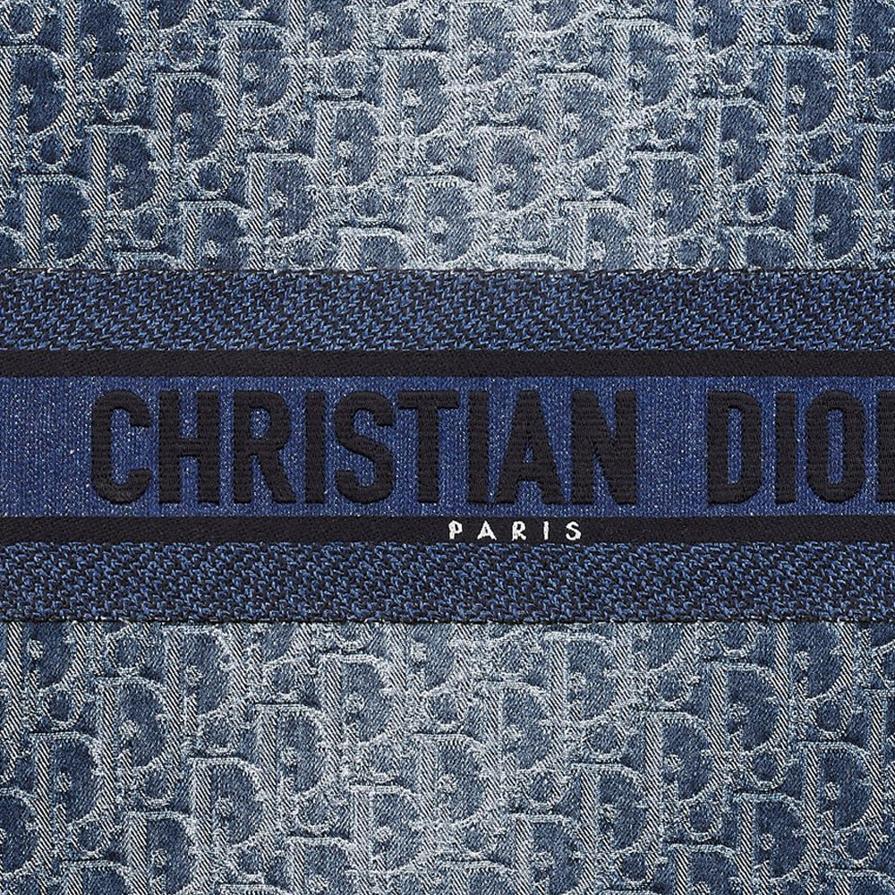 CHRISTIAN DIOR