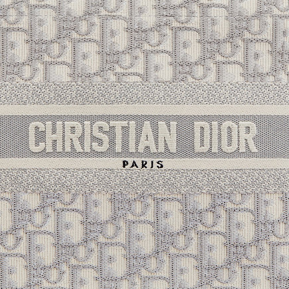 CHRISTIAN DIOR
