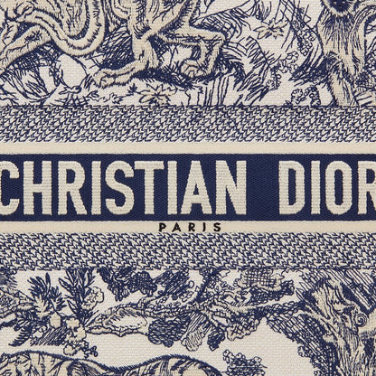 CHRISTIAN DIOR