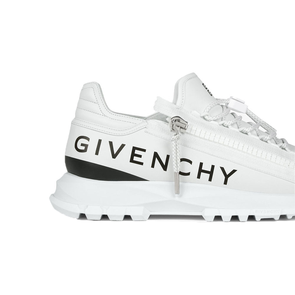 GIVENCHY