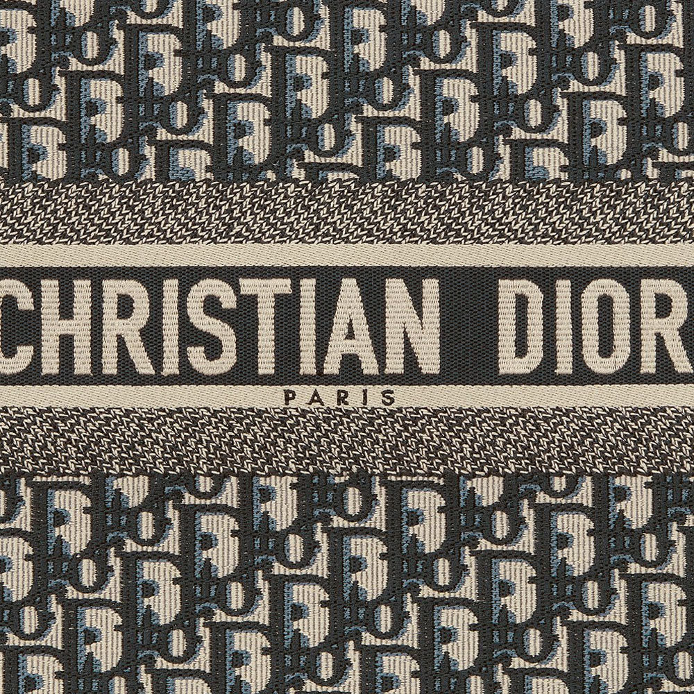 CHRISTIAN DIOR