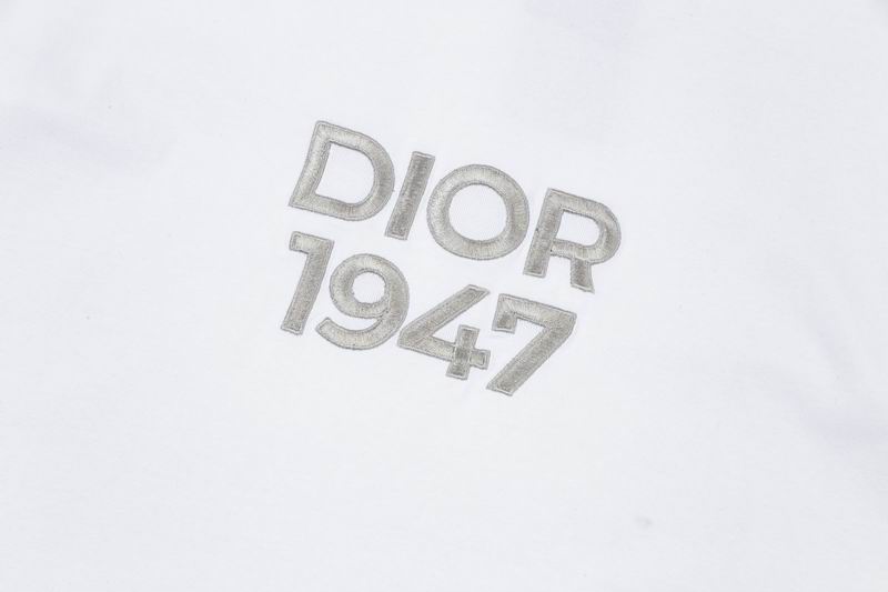 CHRISTIAN DIOR