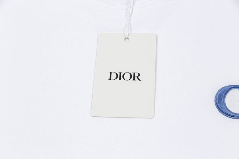 CHRISTIAN DIOR