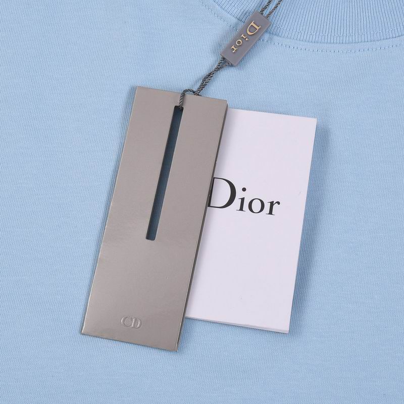 CHRISTIAN DIOR
