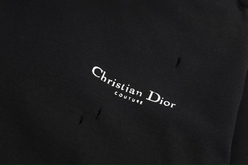 CHRISTIAN DIOR