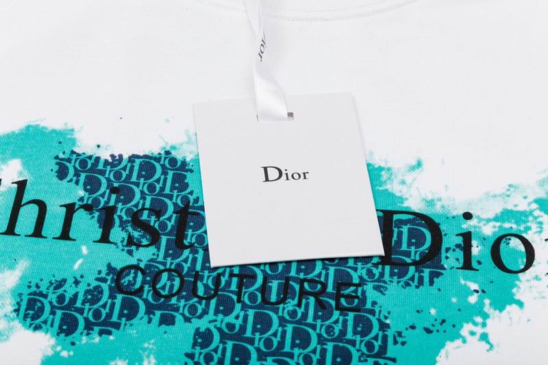 CHRISTIAN DIOR