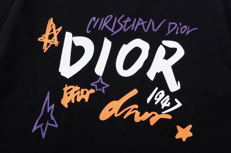 CHRISTIAN DIOR