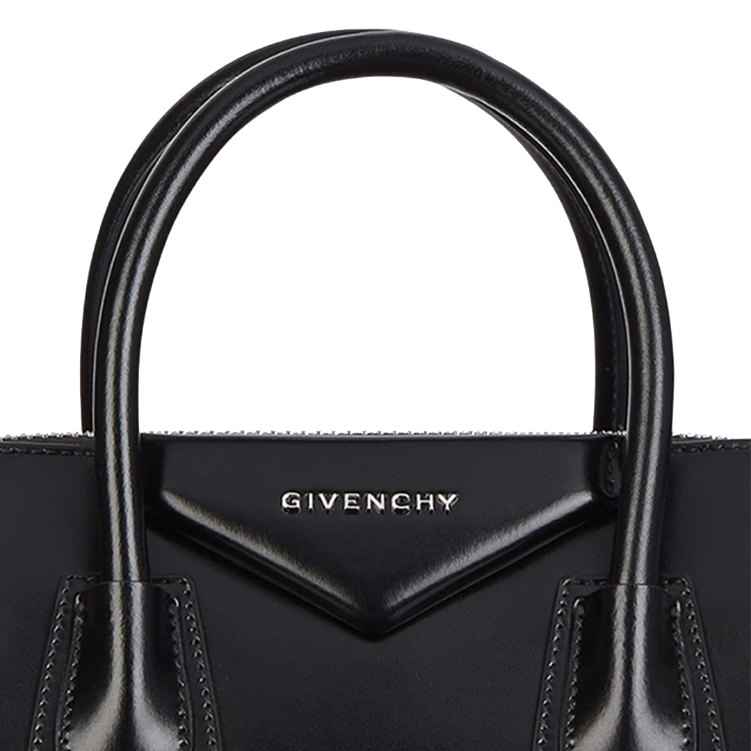 GIVENCHY